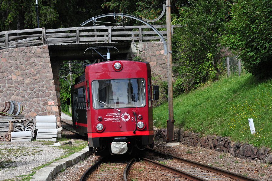 2011.09.07 Rittnerbahn von Oberbozen nach Klobenstein bei Bozen (28)
